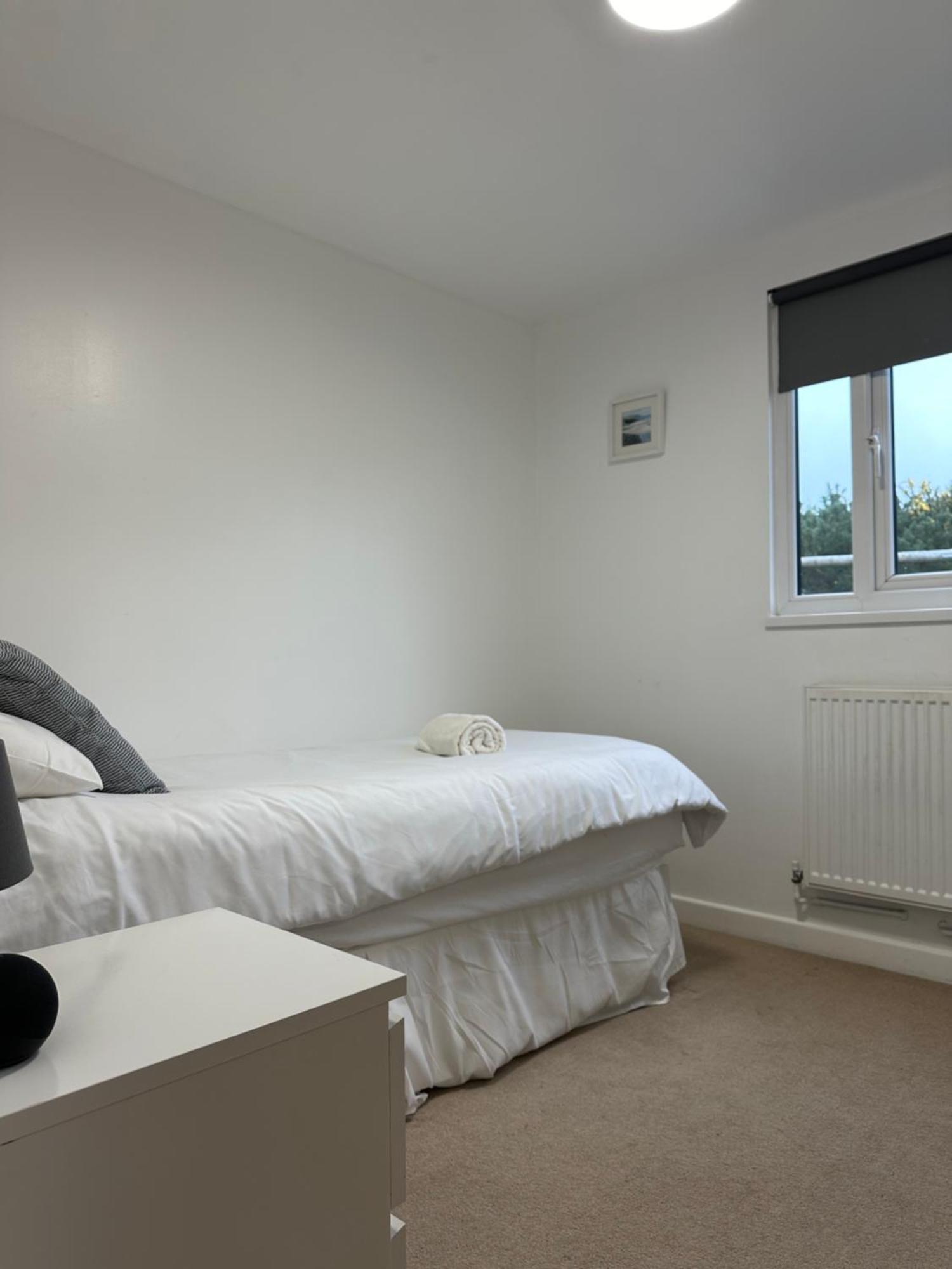 Wheal Prosper- Beautifully Fitted Wooden Lodge Helston Cornwall מראה חיצוני תמונה